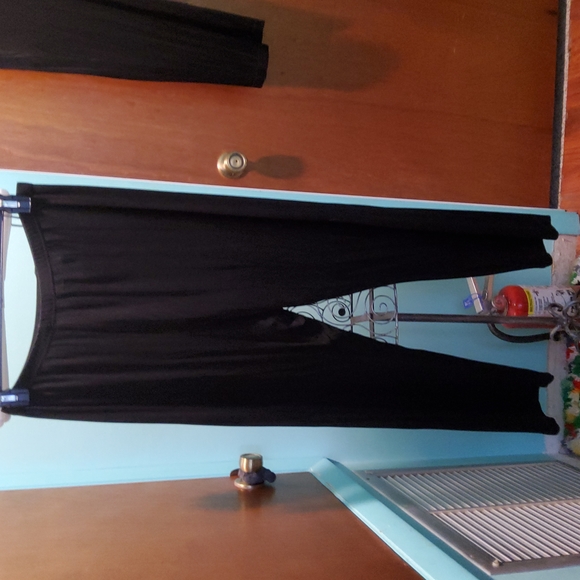 Slinking Nylon Spandex Pants - Picture 2 of 3